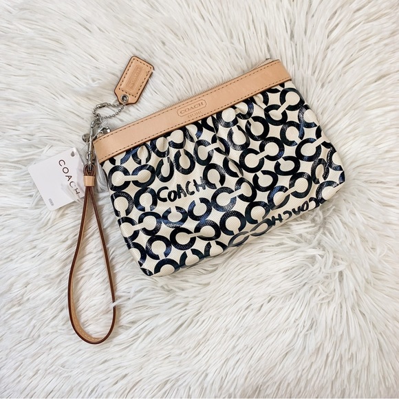 Coach Wristlet Bag NWT - Picture 3 of 11
